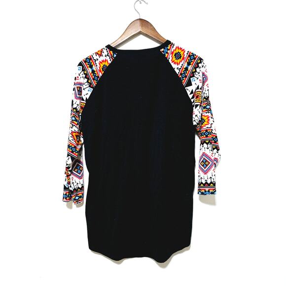 LuLaRoe Randy Black Aztec Shirt Women's Size L Raglan Sleeve Stretch Western - Picture 3 of 5
